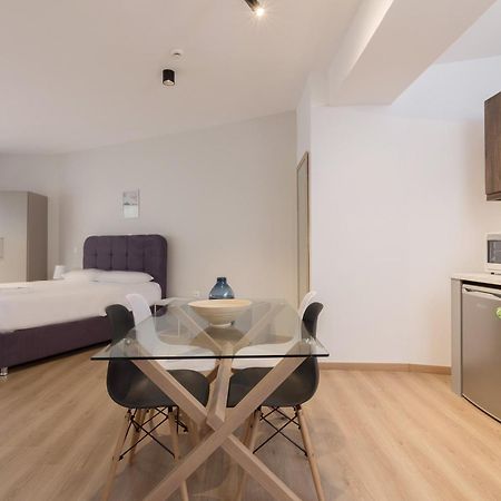 Leochares Lifestyle Apartments - Self Check-In Athens Room photo